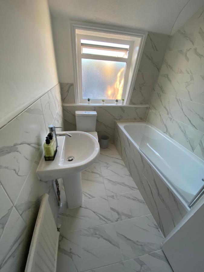 Modern 1 Bedroom Flat In Paddington London Exteriör bild
